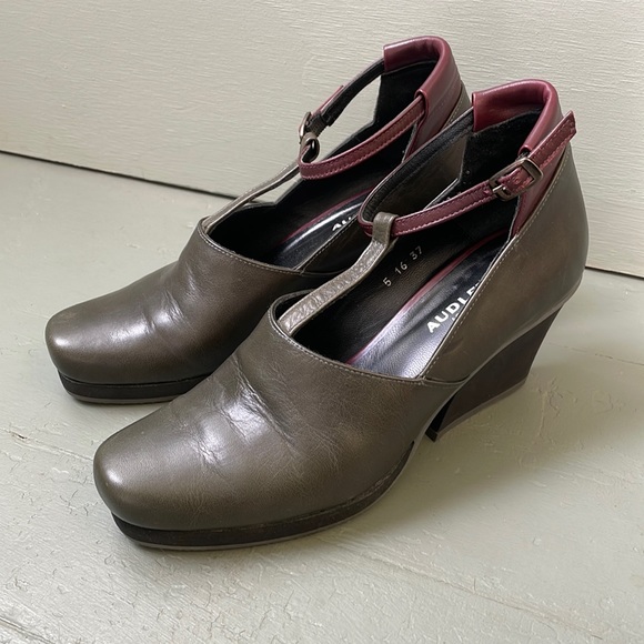 Audley London T-strap Leather Heels - Picture 3 of 8